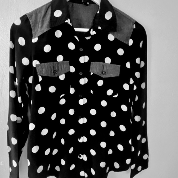 Forever 21. Shirt. Black/Blue Denim Design. Sz XS. - Picture 9 of 10
